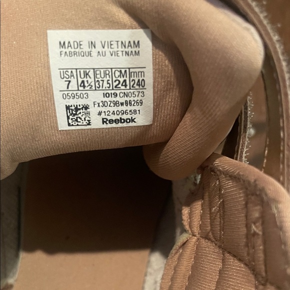 Reebok Rose Gold Sneakers - Picture 6 of 7